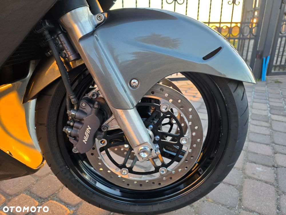 Honda CBR - 15