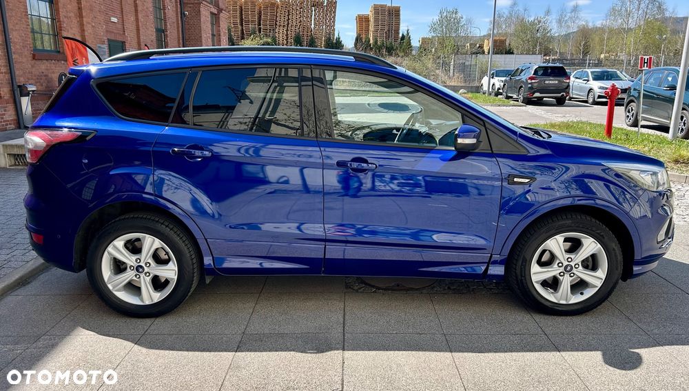 Ford Kuga 1.5 EcoBoost 2x4 Titanium - 6