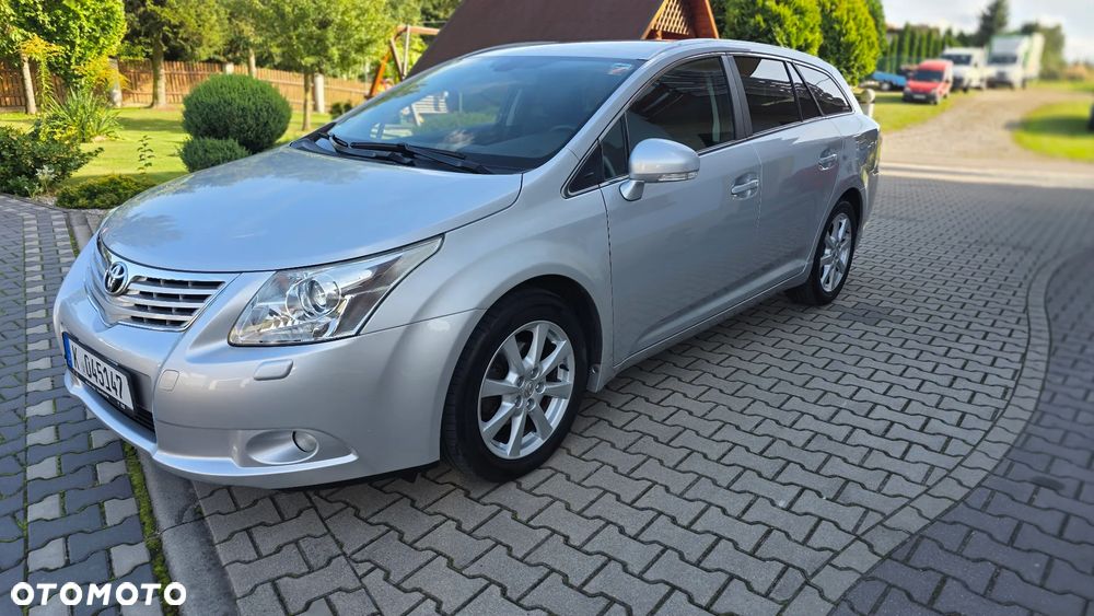 Toyota Avensis 2.0 Executive - 9