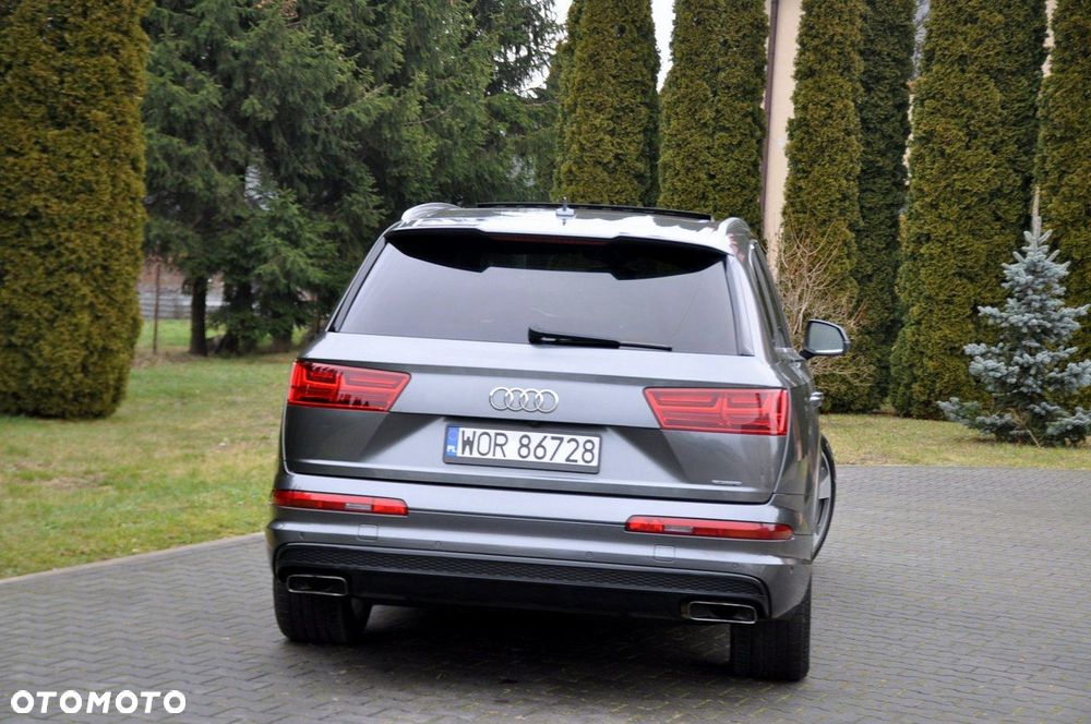 Audi Q7 - 7