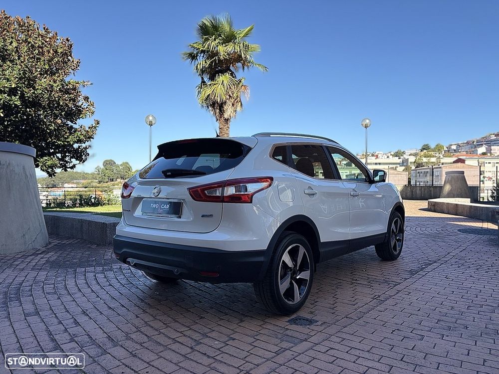 Nissan Qashqai 1.5 dCi N-Connecta 18 - 4
