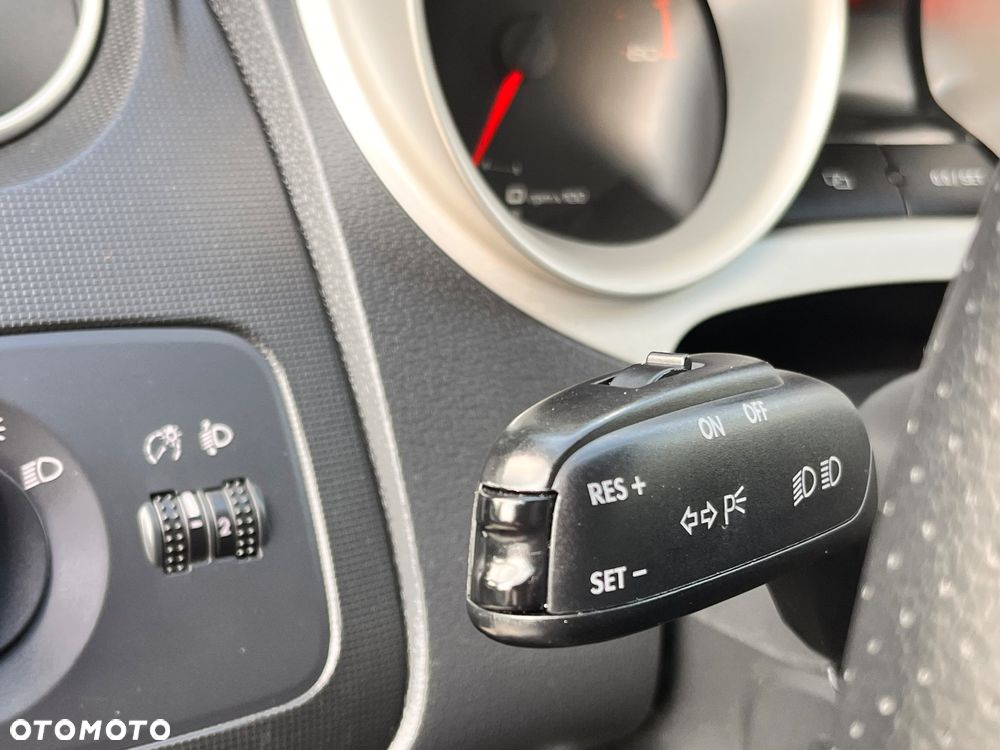 Seat Ibiza SC 1.4 16V Sport - 18
