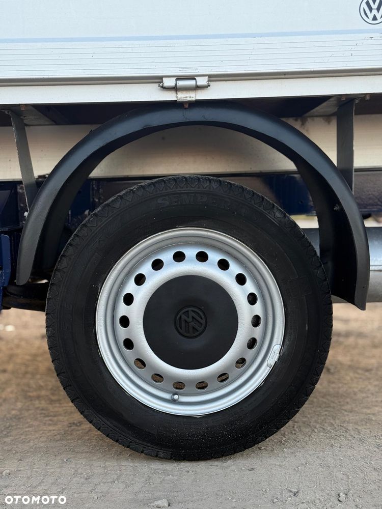 Volkswagen Transporter - 11
