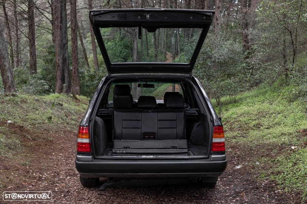 Mercedes-Benz E 220 Standard - 18