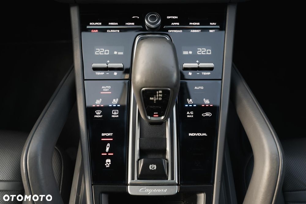 Porsche Cayenne - 17