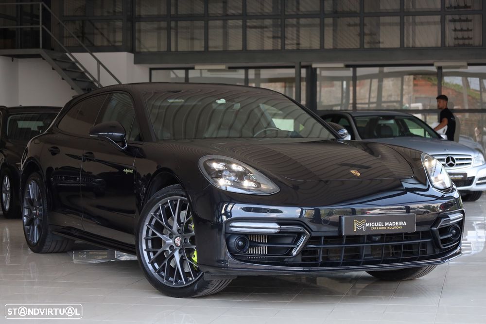 Porsche Panamera Sport Turismo - 3