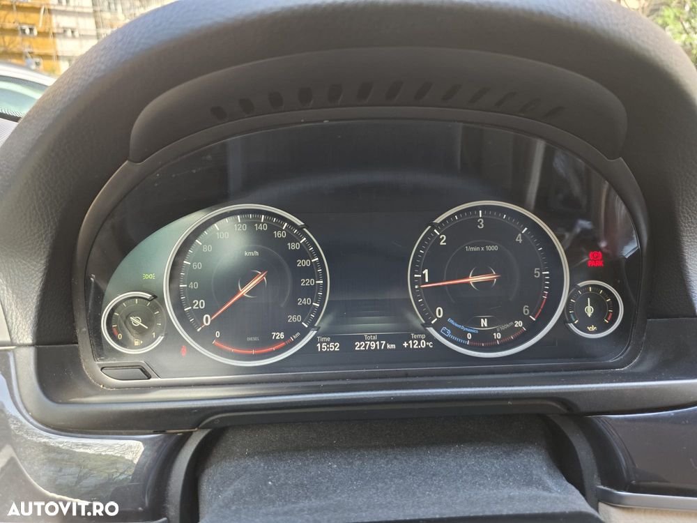 BMW Seria 5 520d Aut. Modern Line - 16