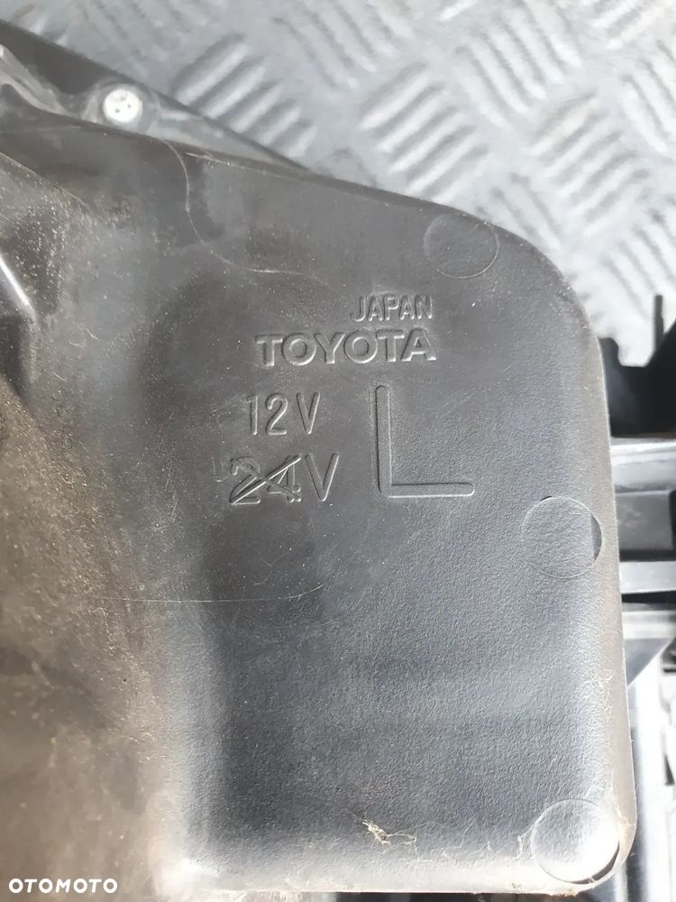 TOYOTA LAND CRUISER 150 2009-12 REFLEKTOR LEWY ZWYKŁY LAMPA LEWA - 5