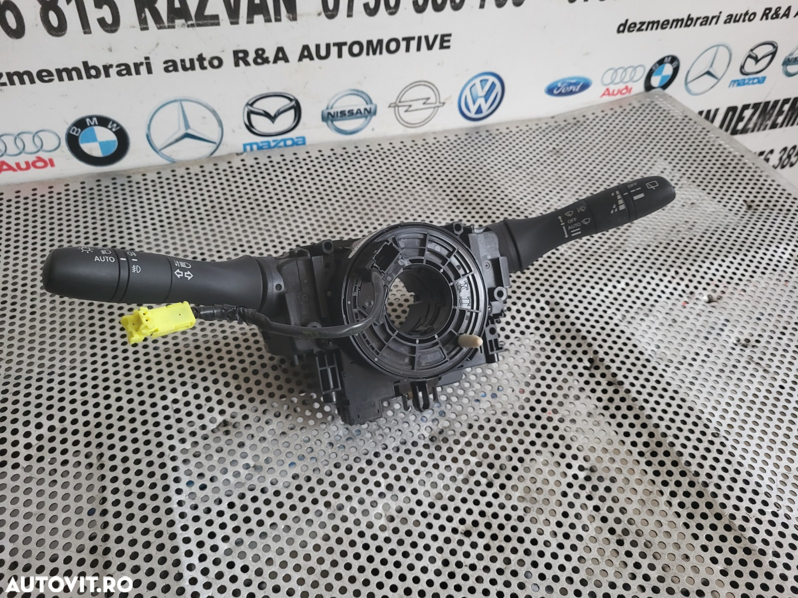 Banda Spira Spirala Volan Airbag Bloc Lumini Maneta Semnalizare Stergatoare Nissan Qashqai J11 An 2014-2015-2016-2017-2018-2019-2020 Volan Stanga Cod 25554-4EA0C Masina Cu 11.000 Km - 2
