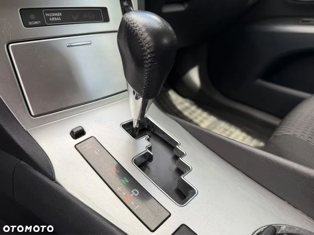 Toyota Avensis 1.8 Sol plus NAVI MS - 14