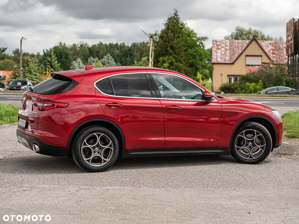 Alfa Romeo Stelvio - 14