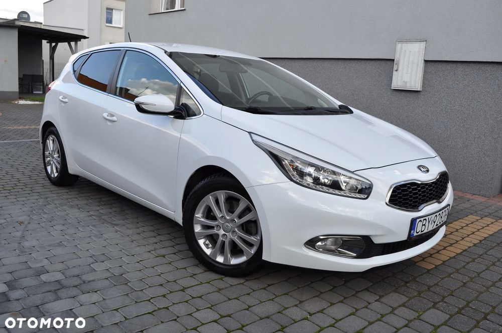Kia Ceed 1.4 CVVT Dream Team Edition - 5