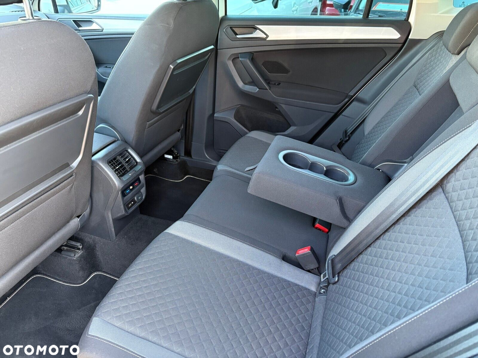 Volkswagen Tiguan 1.5 TSI EVO Comfortline - 14
