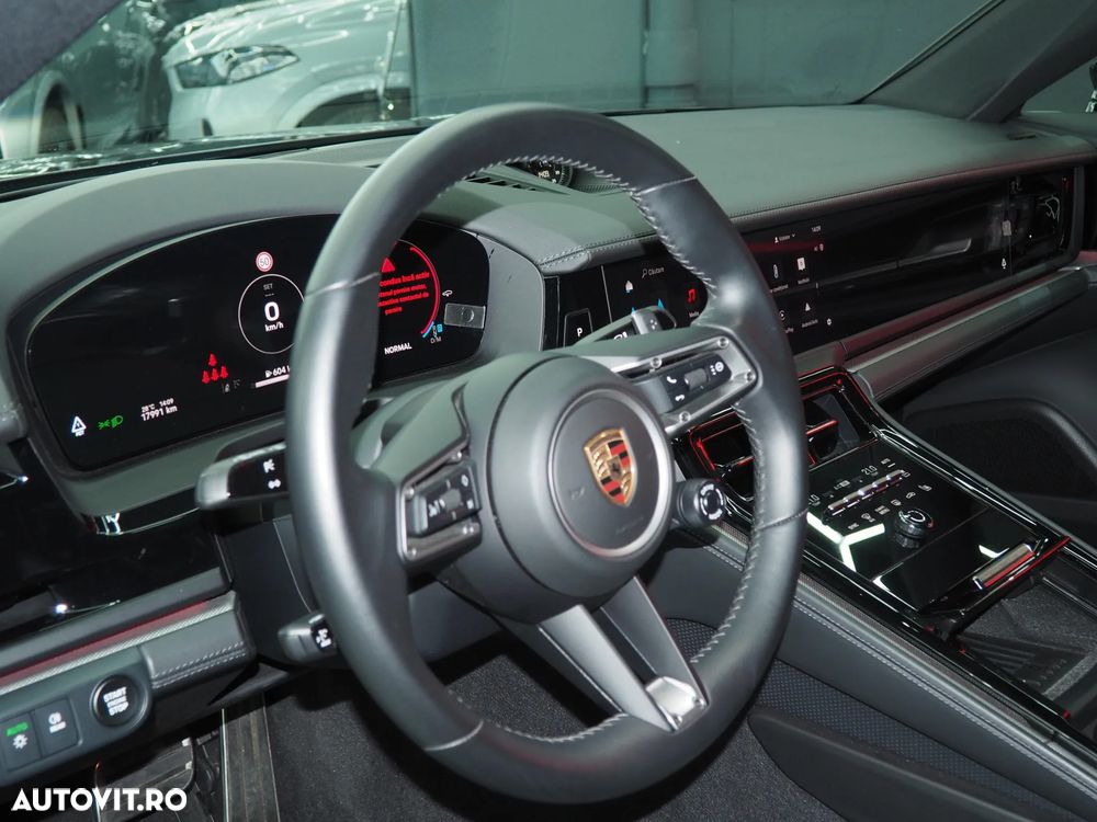 Porsche Panamera 4 - 12