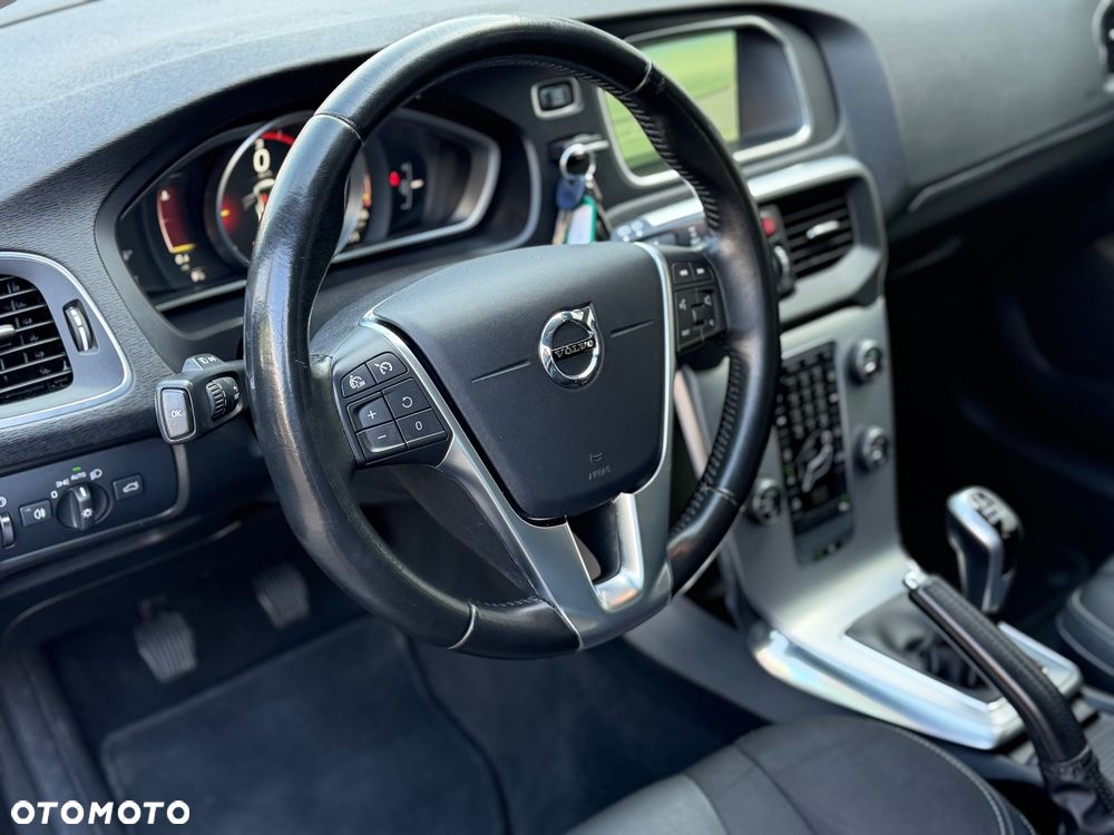 Volvo V40 - 24