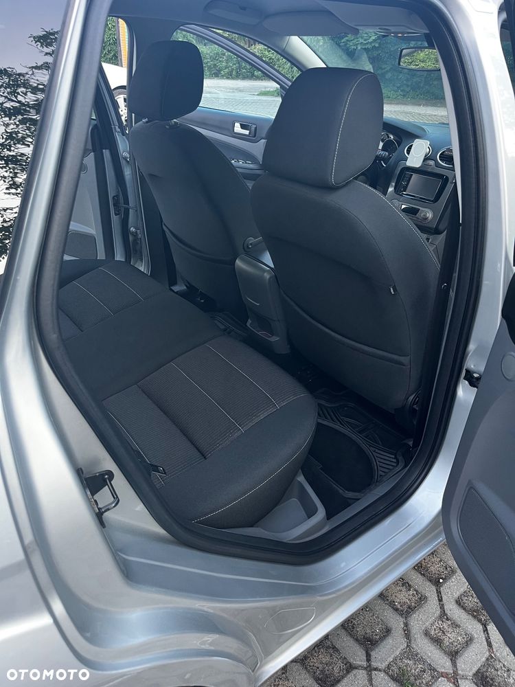 Ford Focus 1.6 16V Ambiente - 15