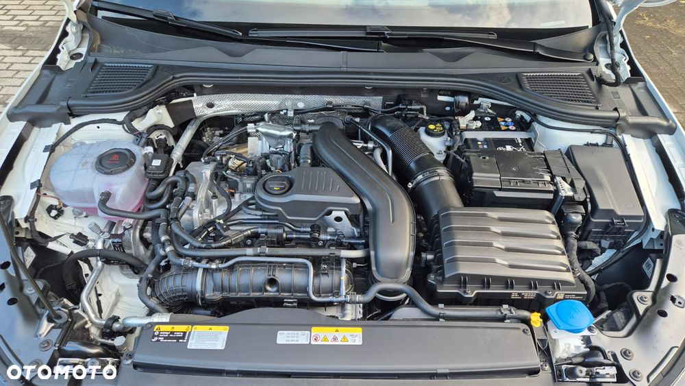 Volkswagen Golf - 36