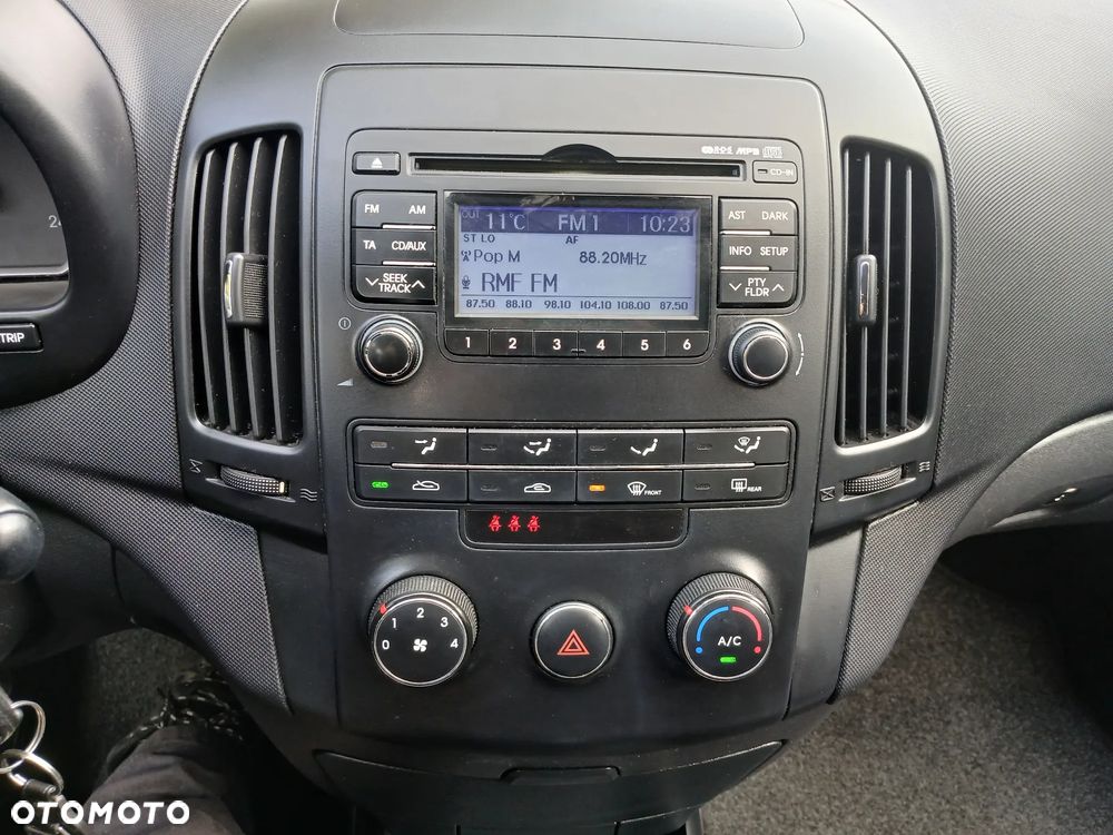 Hyundai i30 1.4 FIFA WM Edition - 18