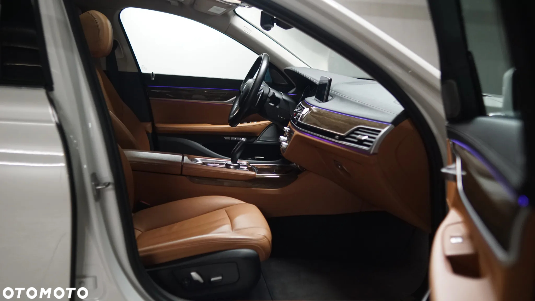 BMW Seria 7 740Li xDrive - 31