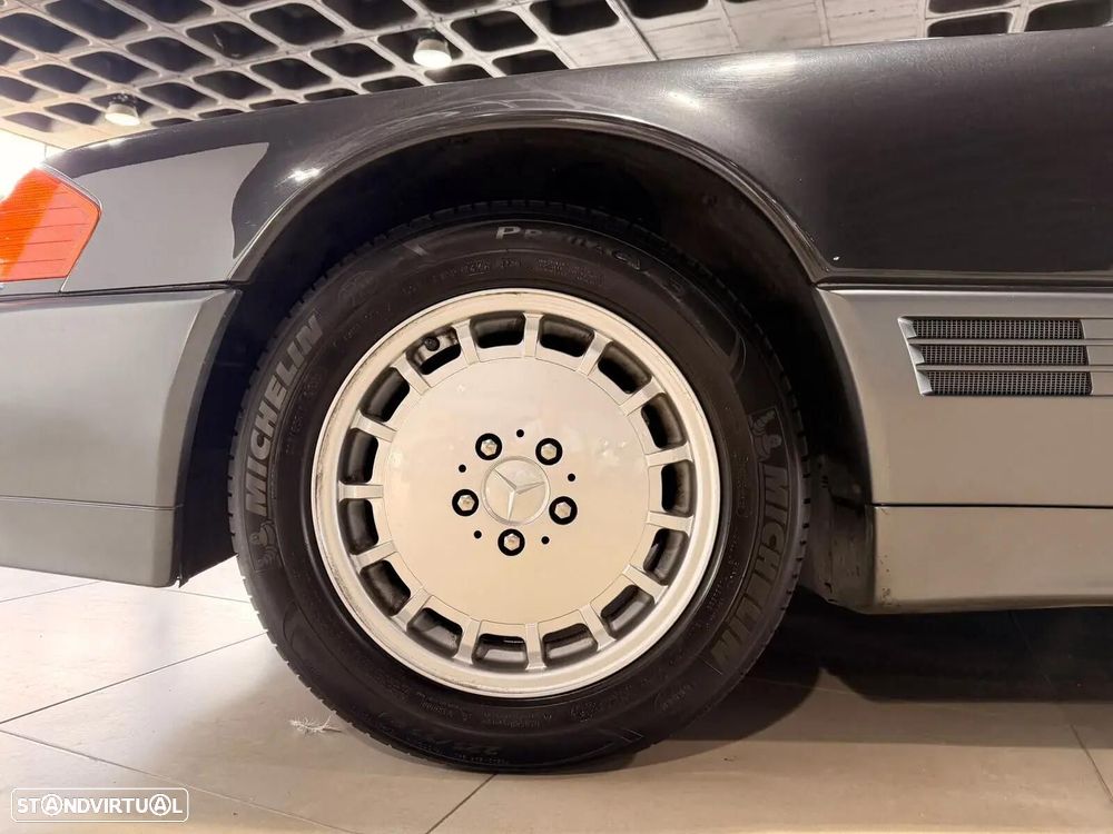 Mercedes-Benz SL 500 Standard - 30