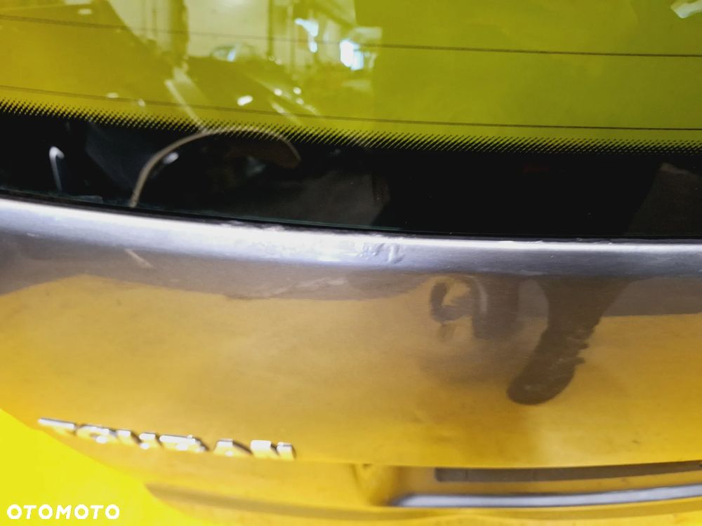 KLAPA SZYBA TYŁ TYLNA POKRYWA BAGAŻNIKA KLAPA SZYBA BAGAŻNIKA TYŁ VW TOURAN I LAK: LD7X NR263 - 5