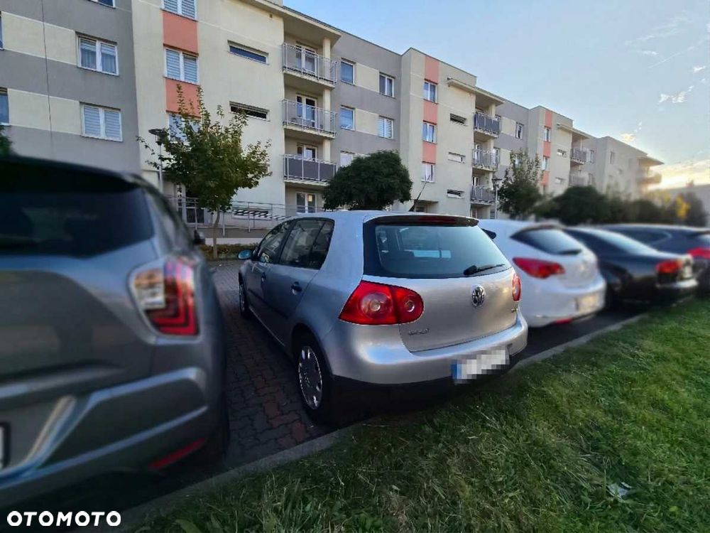 Volkswagen Golf - 6