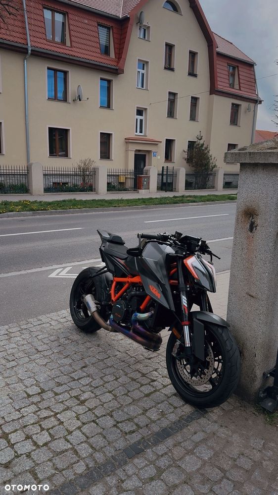 KTM Super Duke - 23