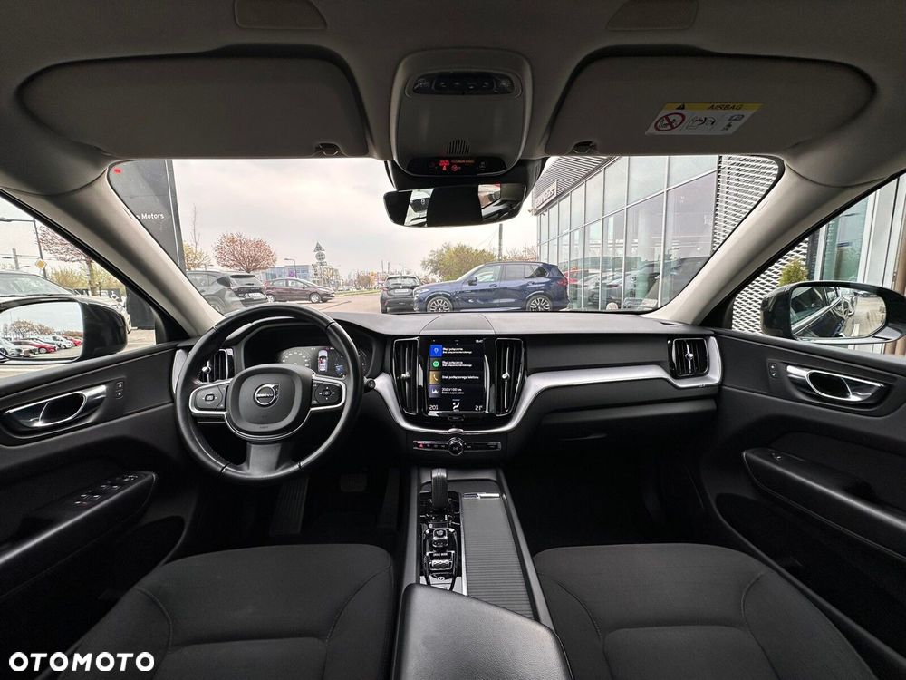 Volvo XC 60 B4 D AWD Momentum - 11