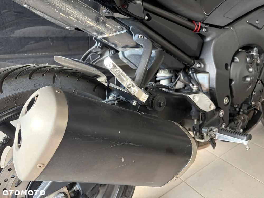 Yamaha FZ8 - 9