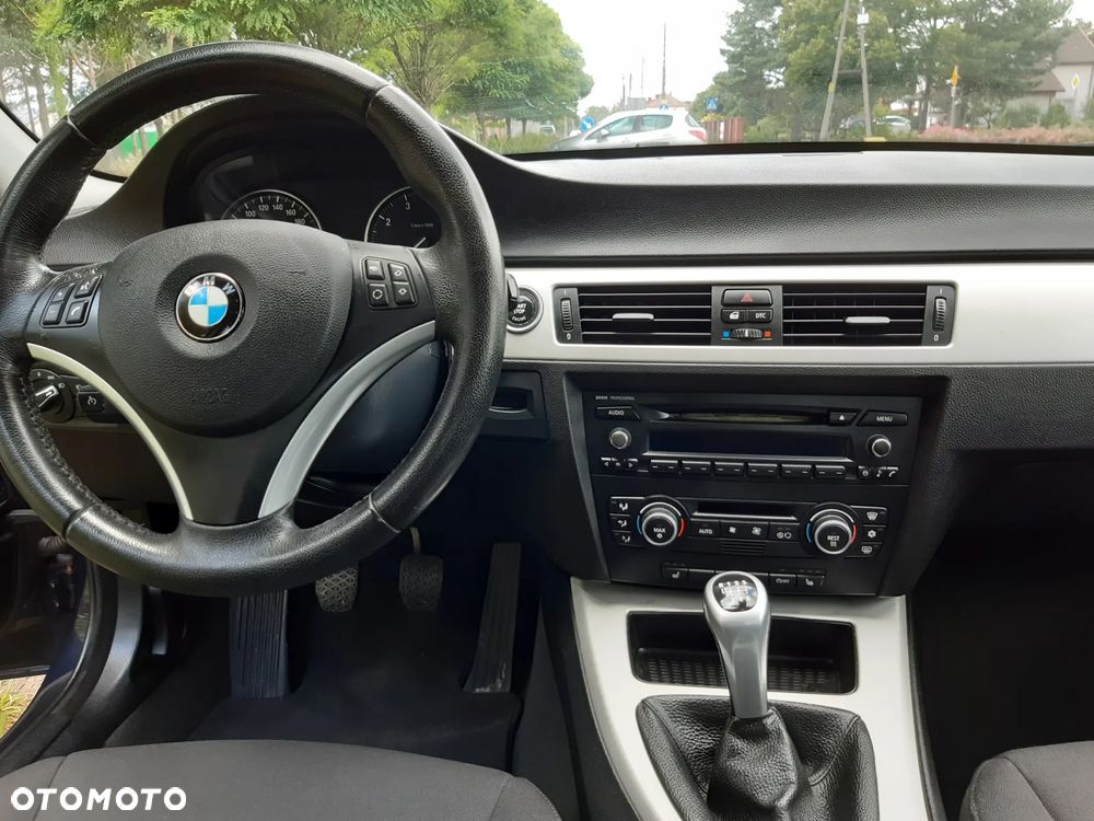 BMW Seria 3 318i Edition Lifestyle - 15