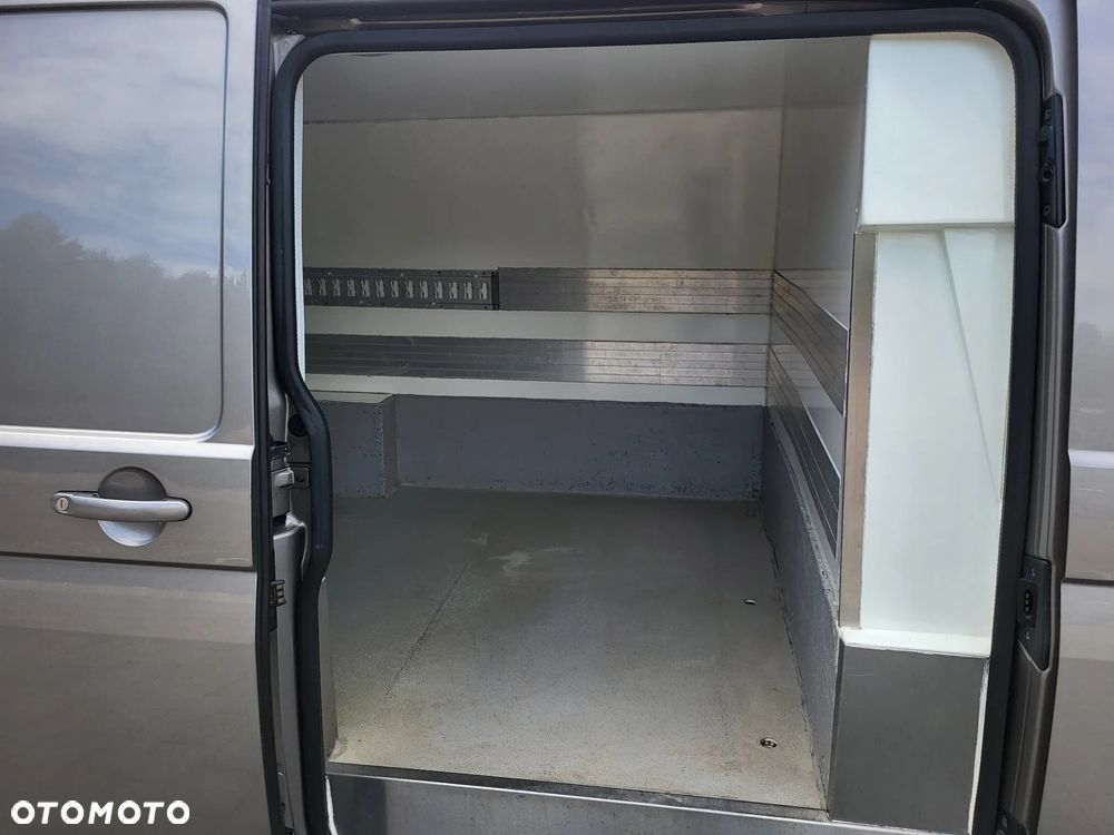 Volkswagen Transporter - 14