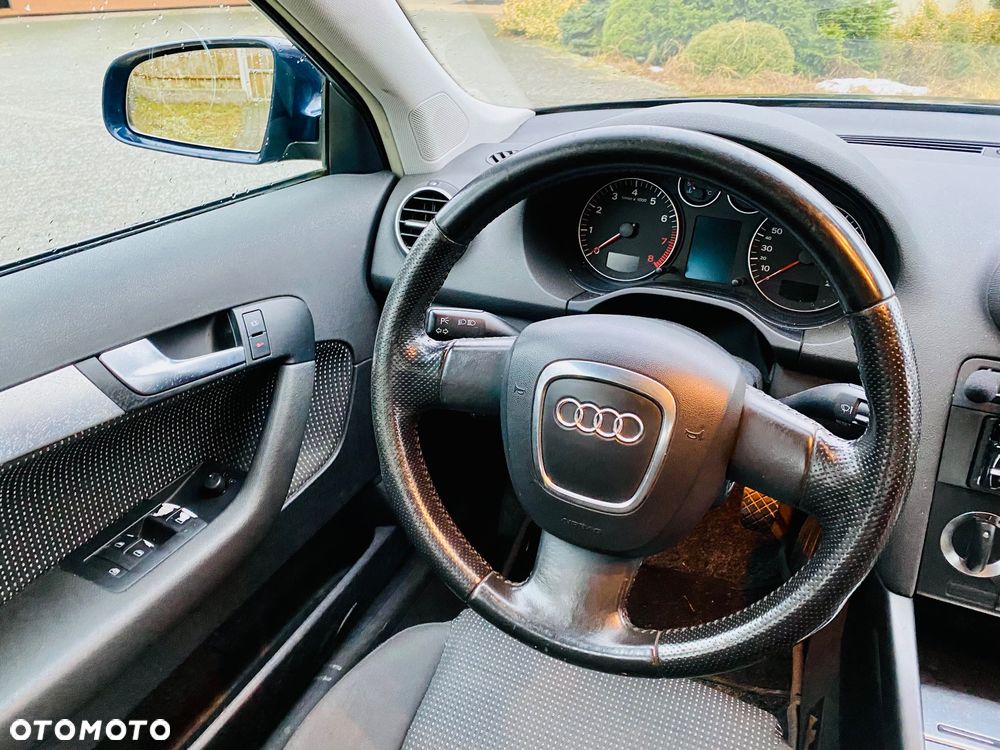 Audi A3 Sportback 2.0 FSI Ambiente - 40