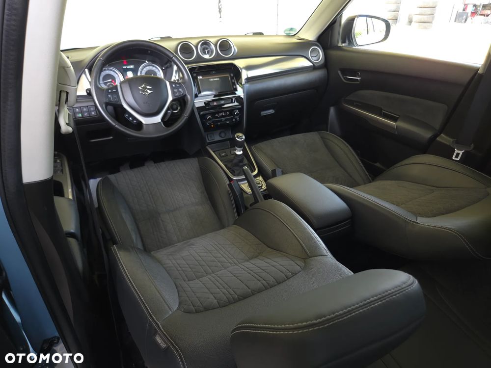 Suzuki Vitara 1.4 Boosterjet Premium 4WD - 27