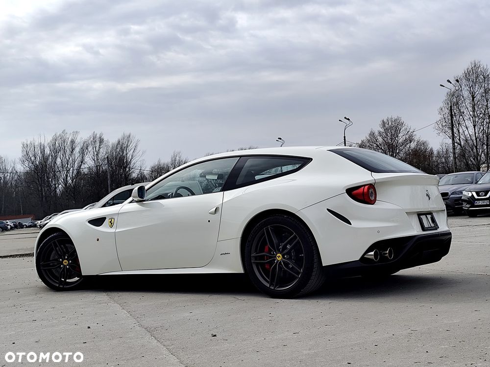 Ferrari FF - 4