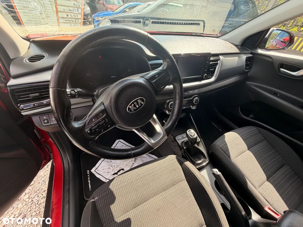 Kia Stonic - 29