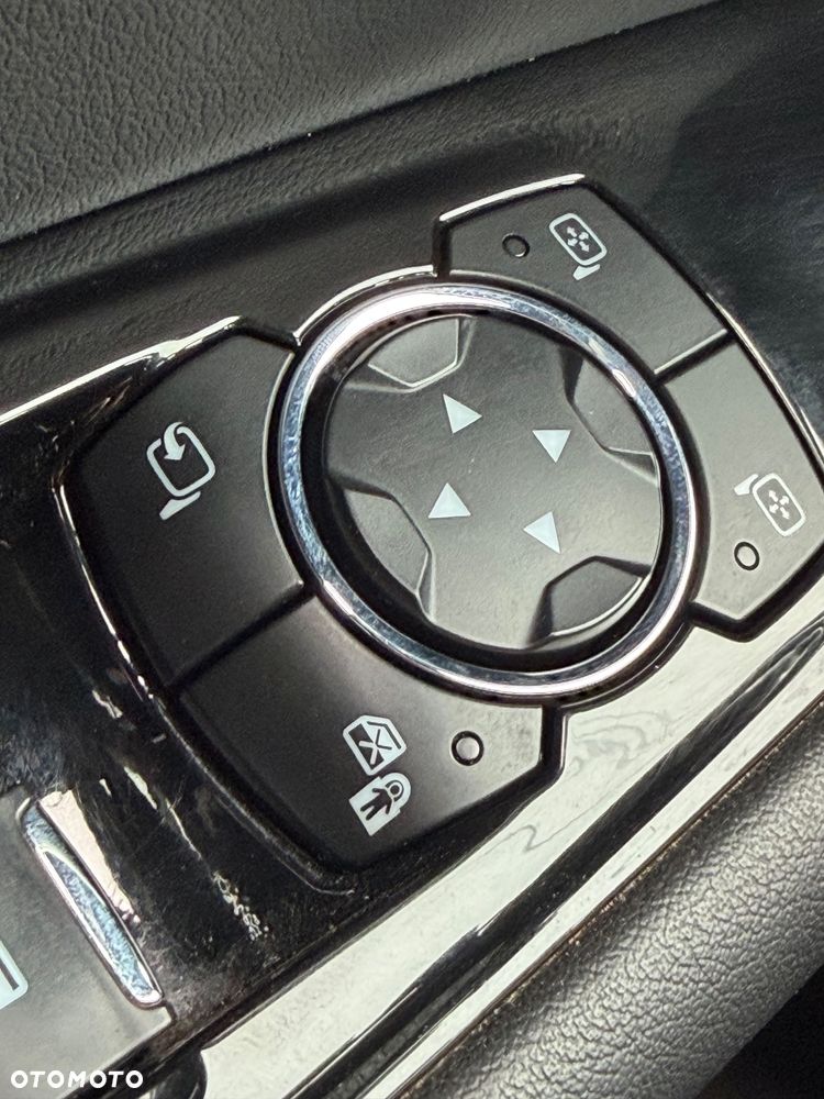 Ford S-Max 2.0 EcoBlue ST-Line - 28