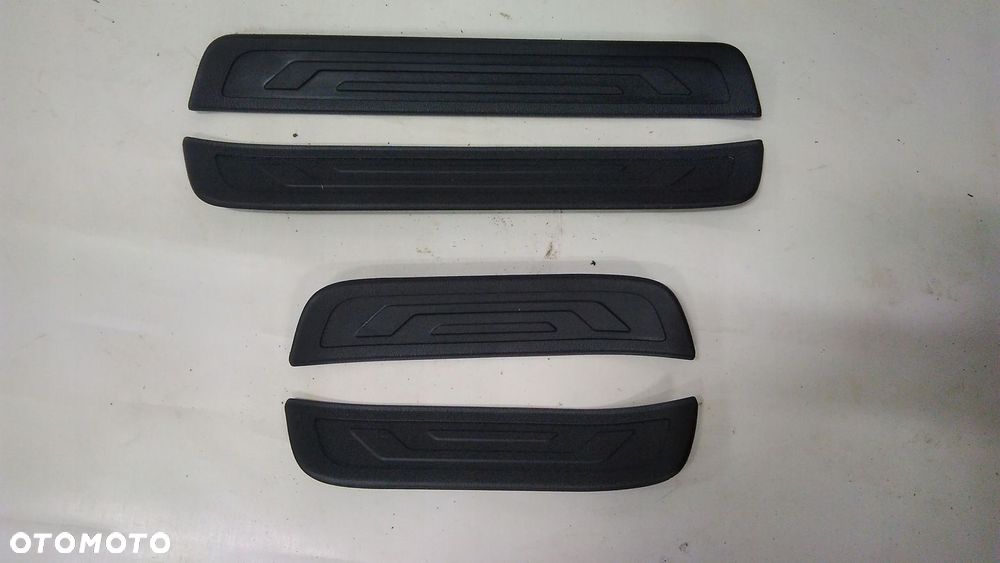 KIA SORENTO II OSŁONA NAKŁADKA PROGU LISTWA 09-15 - 1