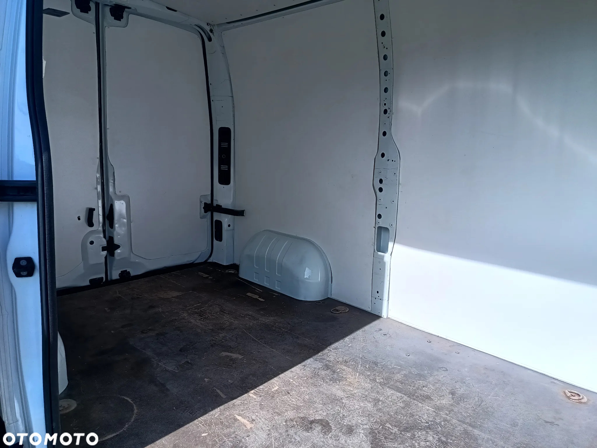 Renault Master L2H2 2.3 dCi 145 kM, 2011 rok  3.5T ORGINALNY PRZEBIEG, NAVI, KLIMA, OGRZEWANIE POSTOJOWE, HAK - 27