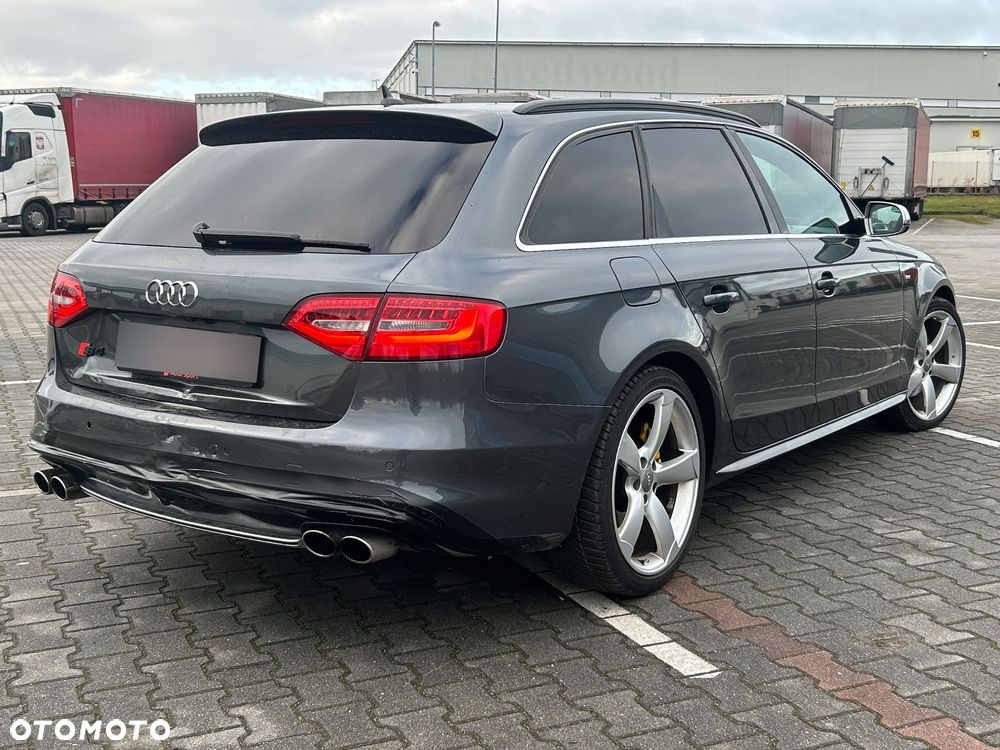 Audi A4 Avant - 6