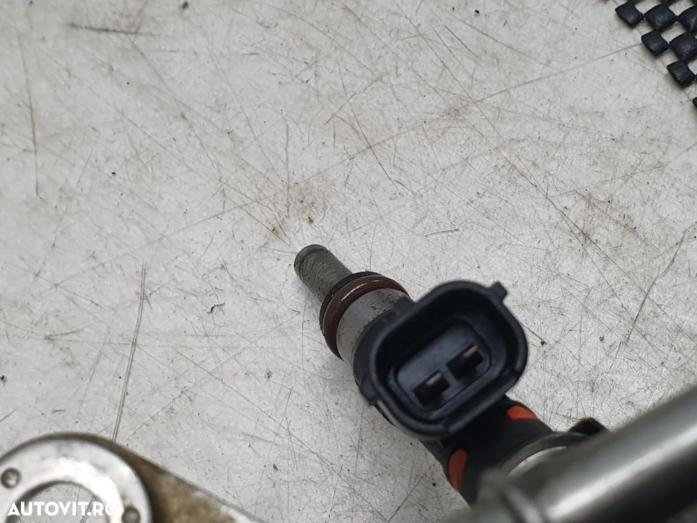 Rampa injectoare 175201470R  0.9 TCE H4B408 Nissan Qashqai 2 J11 [fac - 3