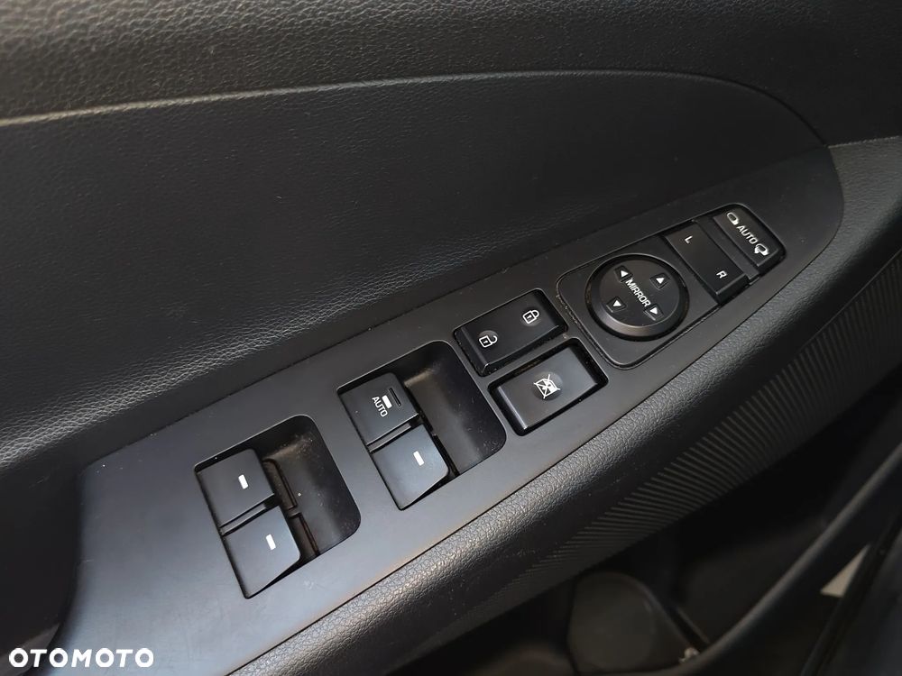 Hyundai Tucson 1.7 CRDI BlueDrive Comfort 2WD - 21