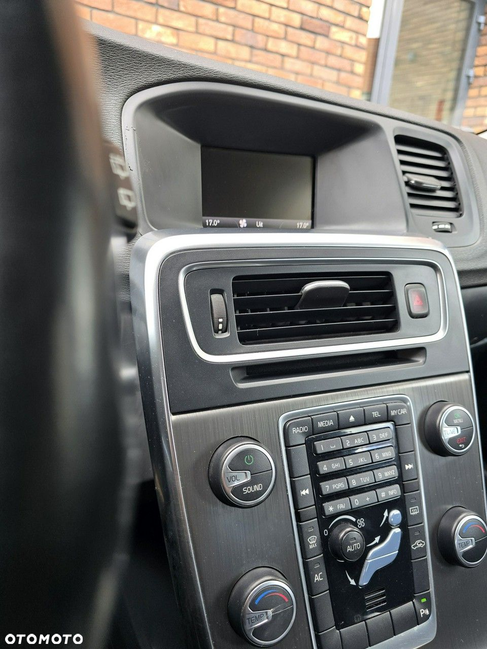 Volvo V60 D3 Momentum - 9