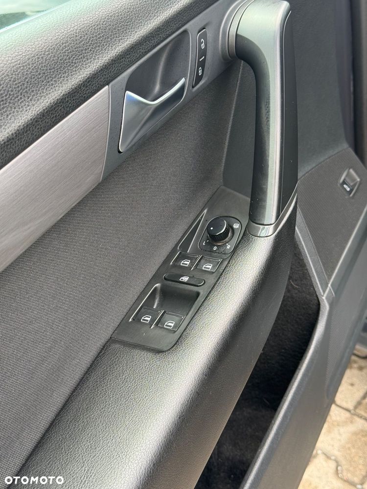 Volkswagen Passat 2.0 TDI DSG BlueMotion Technology Comfortline - 13
