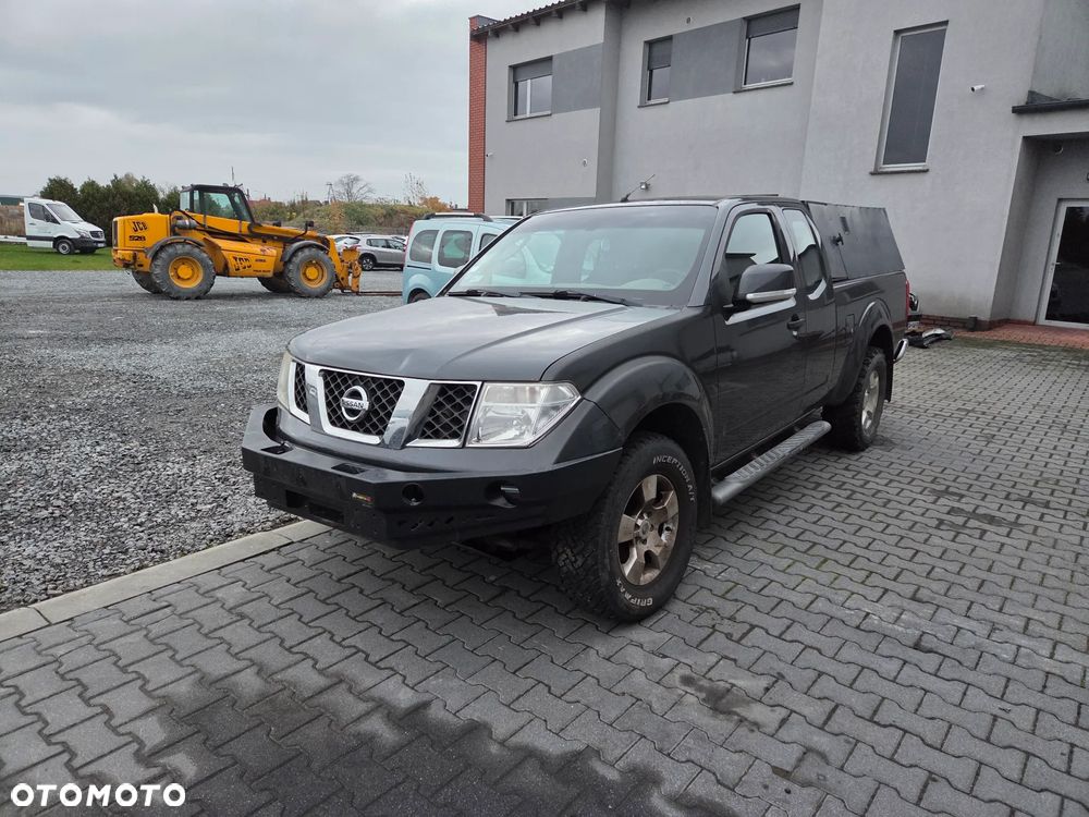 Nissan Navara 2.5 TDi Base / XE - 3