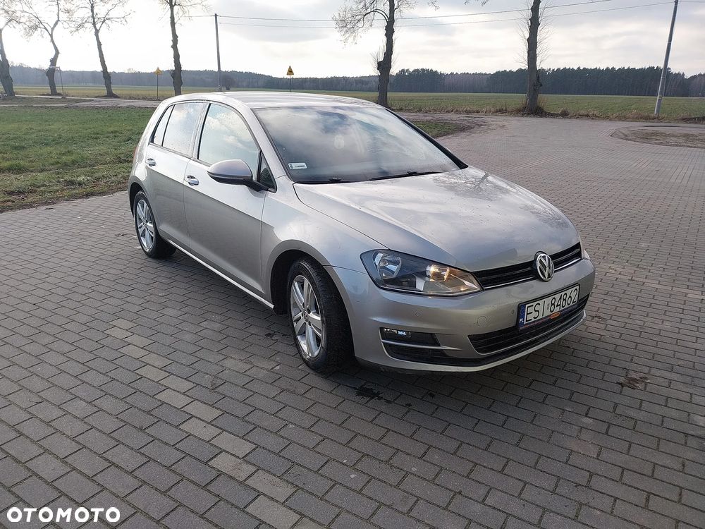 Volkswagen Golf - 2