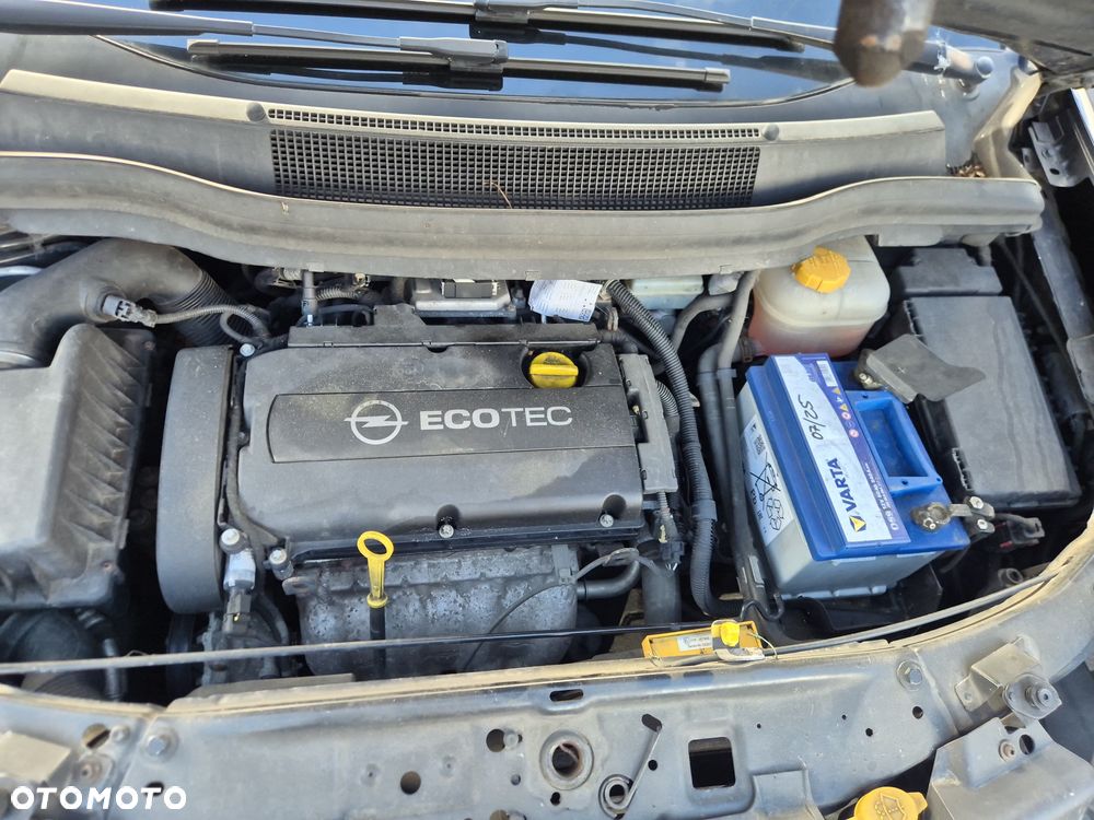 Opel Zafira - 14