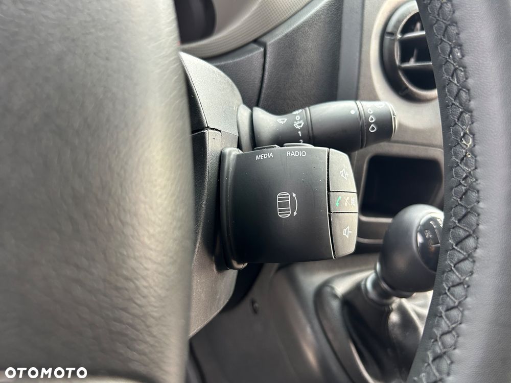 Renault Master Long L3H2 2.3 dCi 125KM Bez Adblue - 16