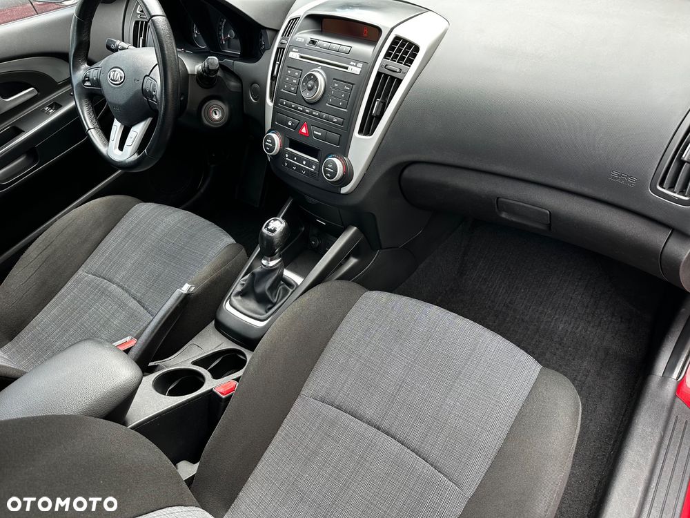 Kia Ceed 1.4 Comfort + - 7