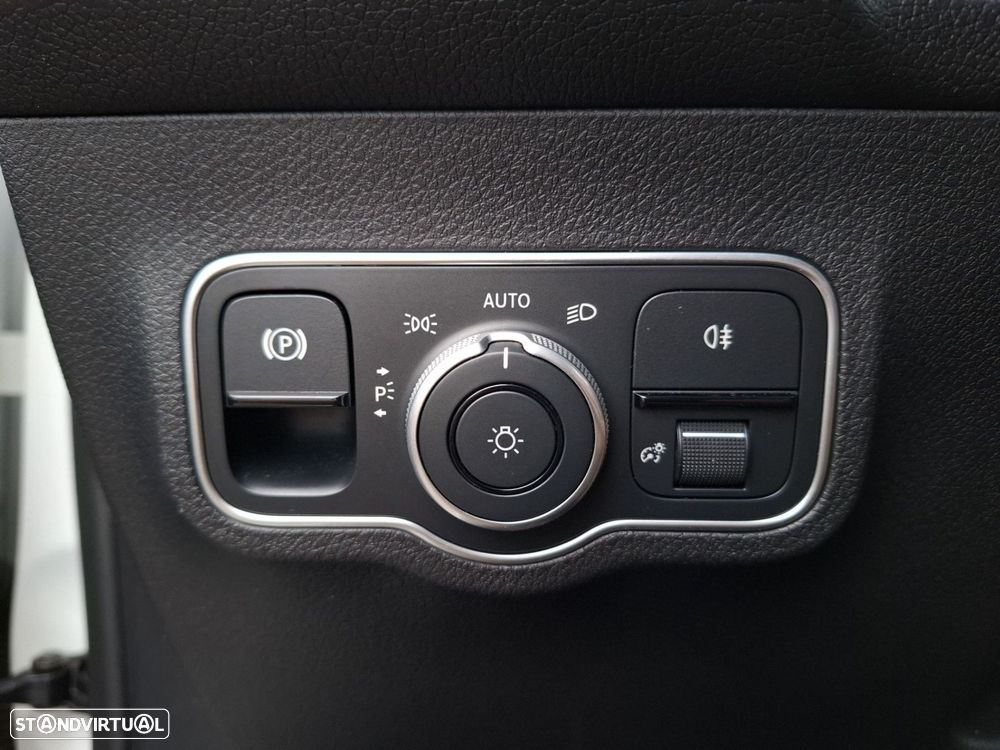 Mercedes-Benz GLB 180 d Progressive - 20