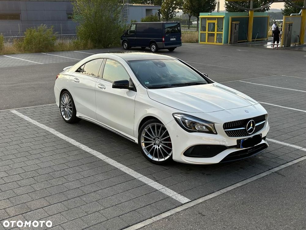 Mercedes-Benz CLA 250 4-Matic AMG Line - 1